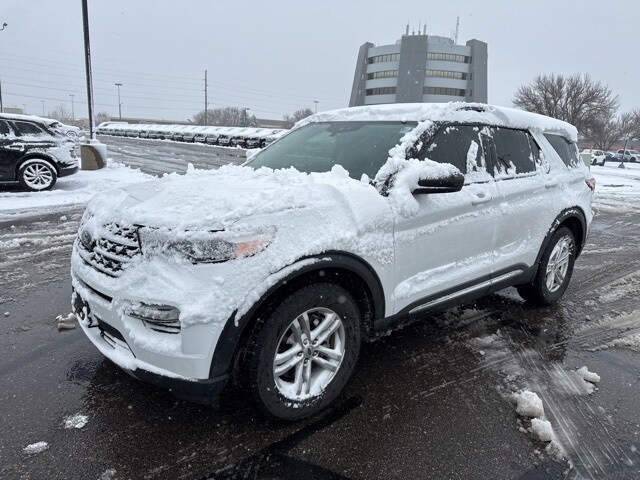 2022 Ford Explorer XLT photo 3
