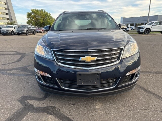 2016 Chevrolet Traverse 1LT photo 3