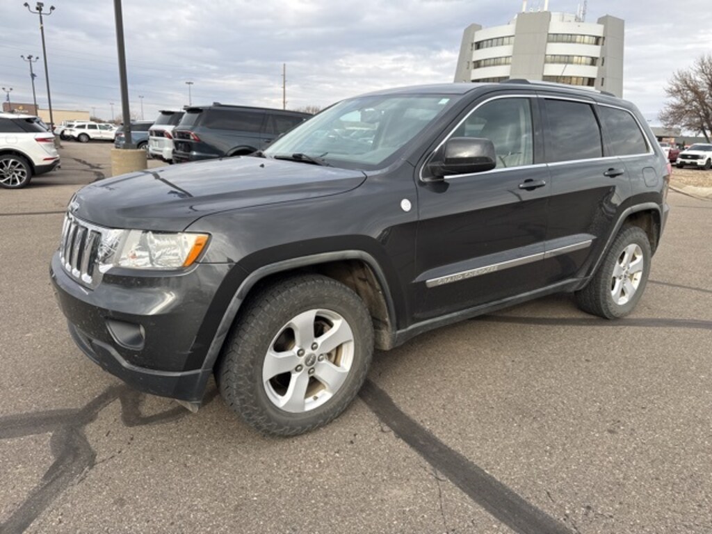 Used 2011 Jeep Grand Cherokee Laredo SUV