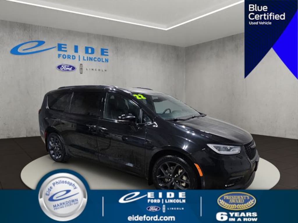 Certified 2022 Chrysler Pacifica Touring L Minivan/Van