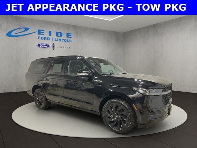 2025 Lincoln Navigator Reserve L's photo