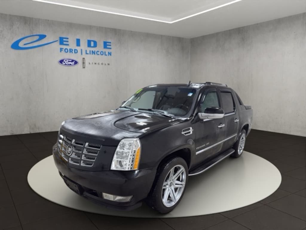 Used 2011 Cadillac Escalade EXT Luxury SUV