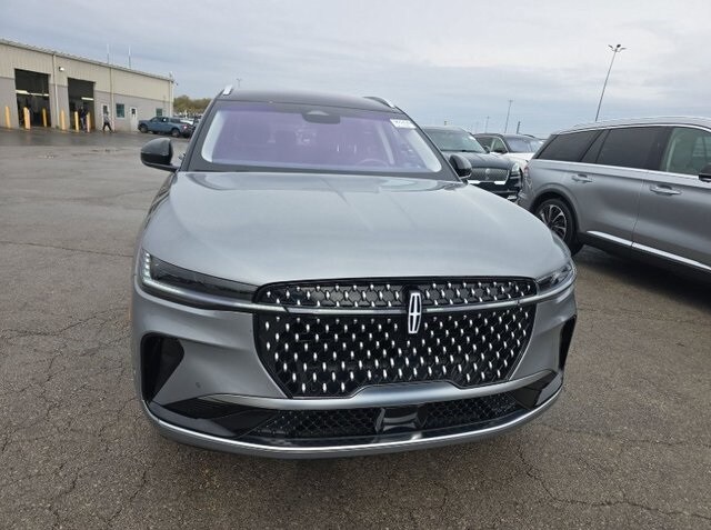 2024 Lincoln Nautilus Reserve photo 2