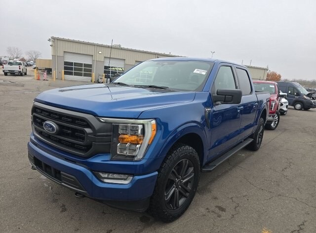 2022 Ford F-150 XLT photo 2