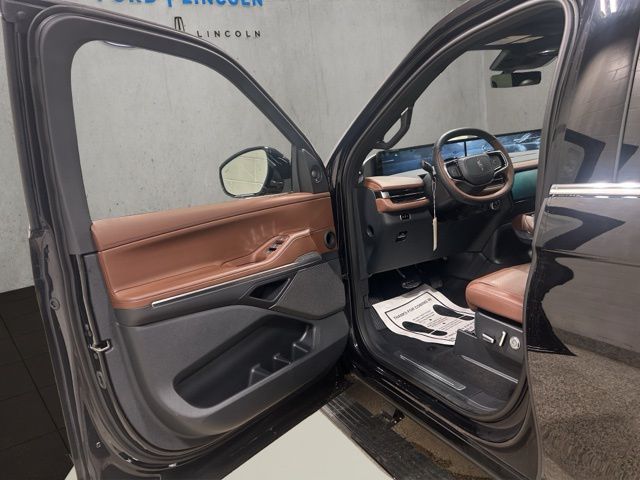 2026 Lincoln Navigator Reserve L - Photo 10