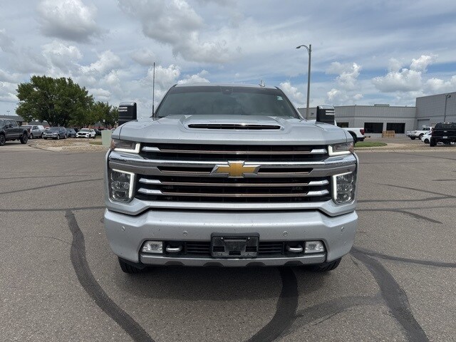 2023 Chevrolet Silverado 2500HD High Country photo 3