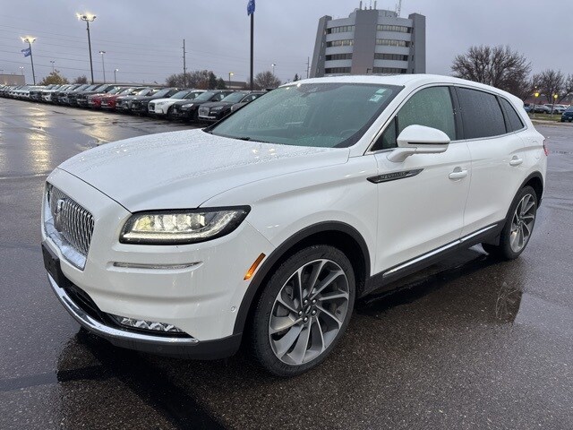 2023 Lincoln Nautilus Reserve photo 2