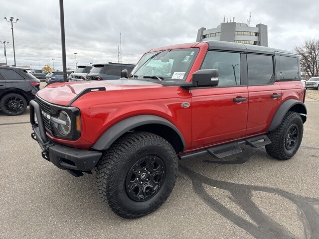 2024 Ford Bronco Wildtrak photo 2