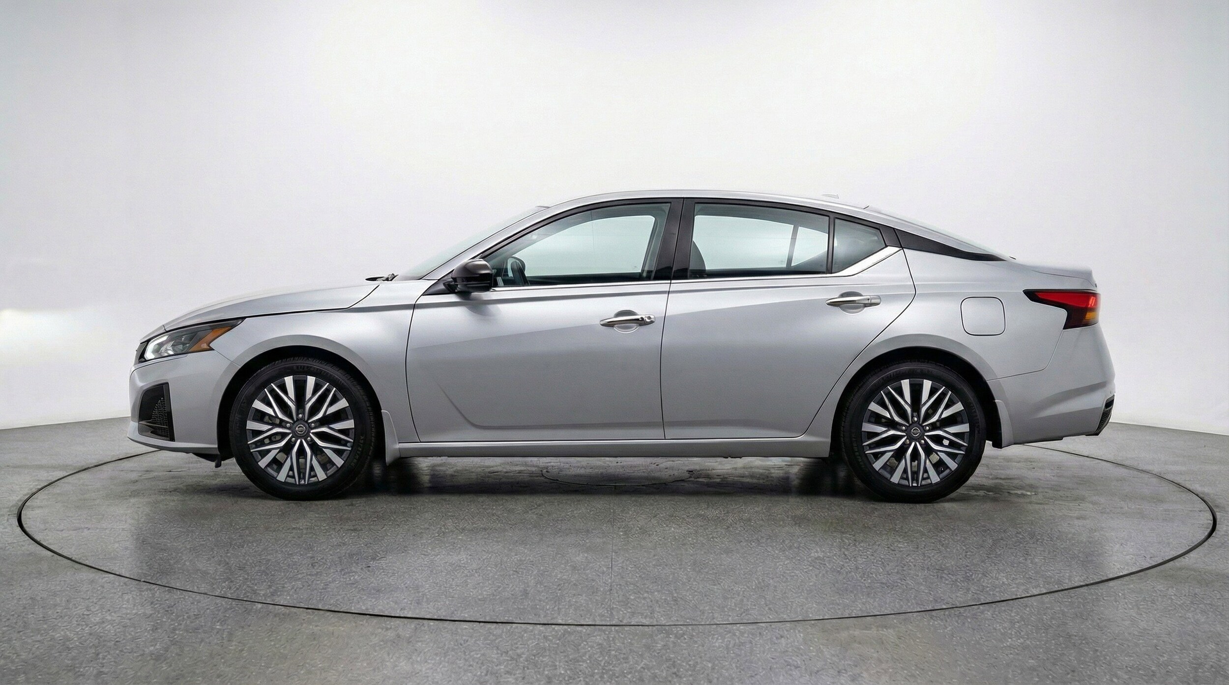 Thumbnail: 2025 Nissan Altima - 5