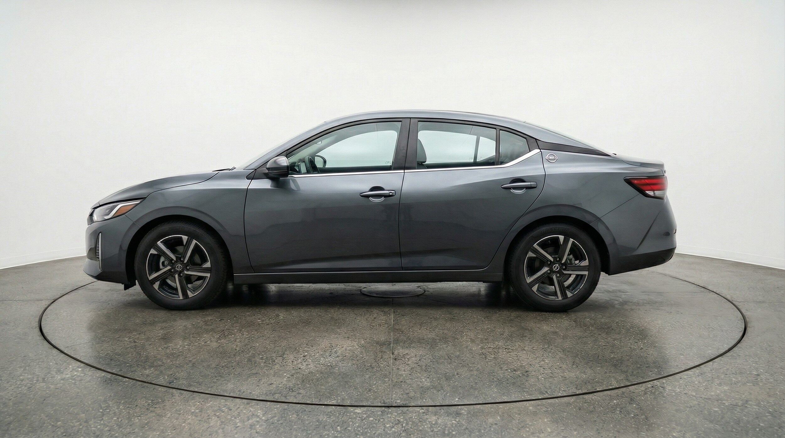 Thumbnail: 2025 Nissan Sentra - 4