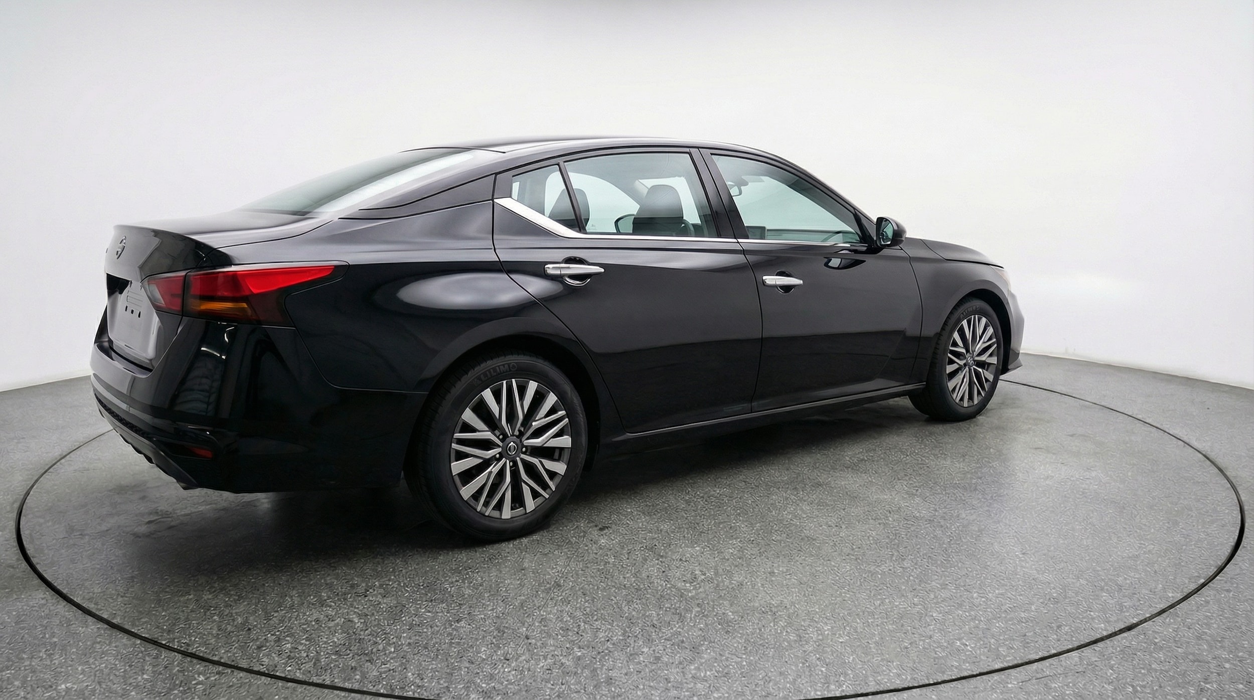 Thumbnail: 2025 Nissan Altima - 7