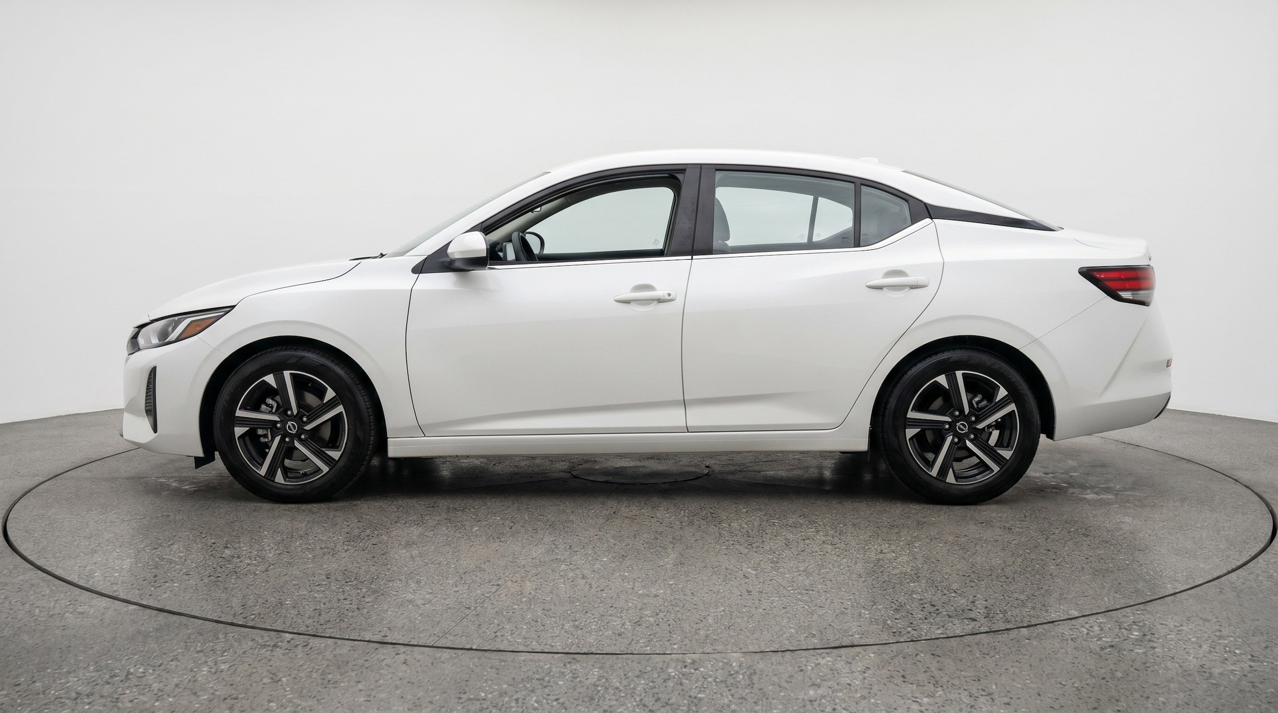 Thumbnail: 2025 Nissan Sentra - 5