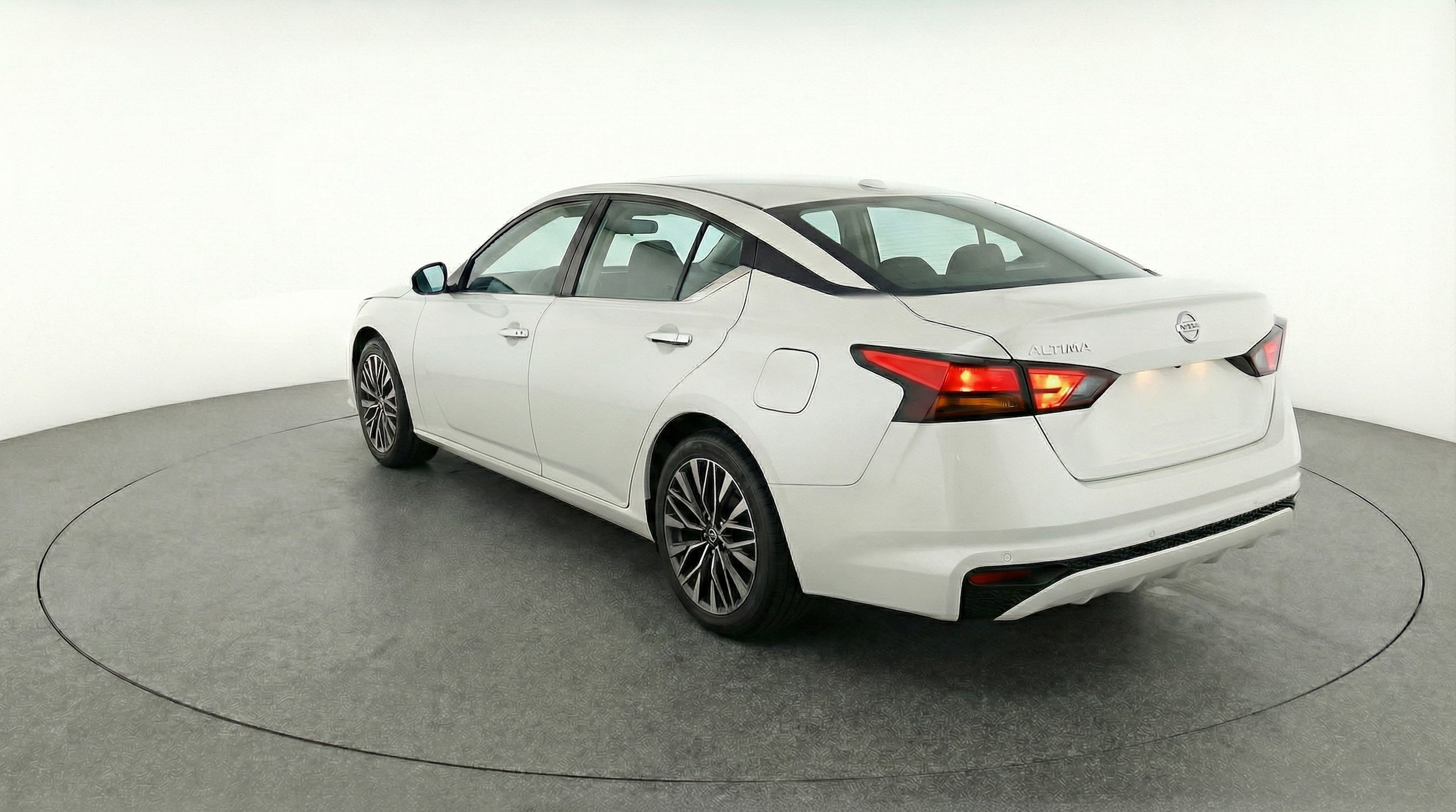 Thumbnail: 2025 Nissan Altima - 5