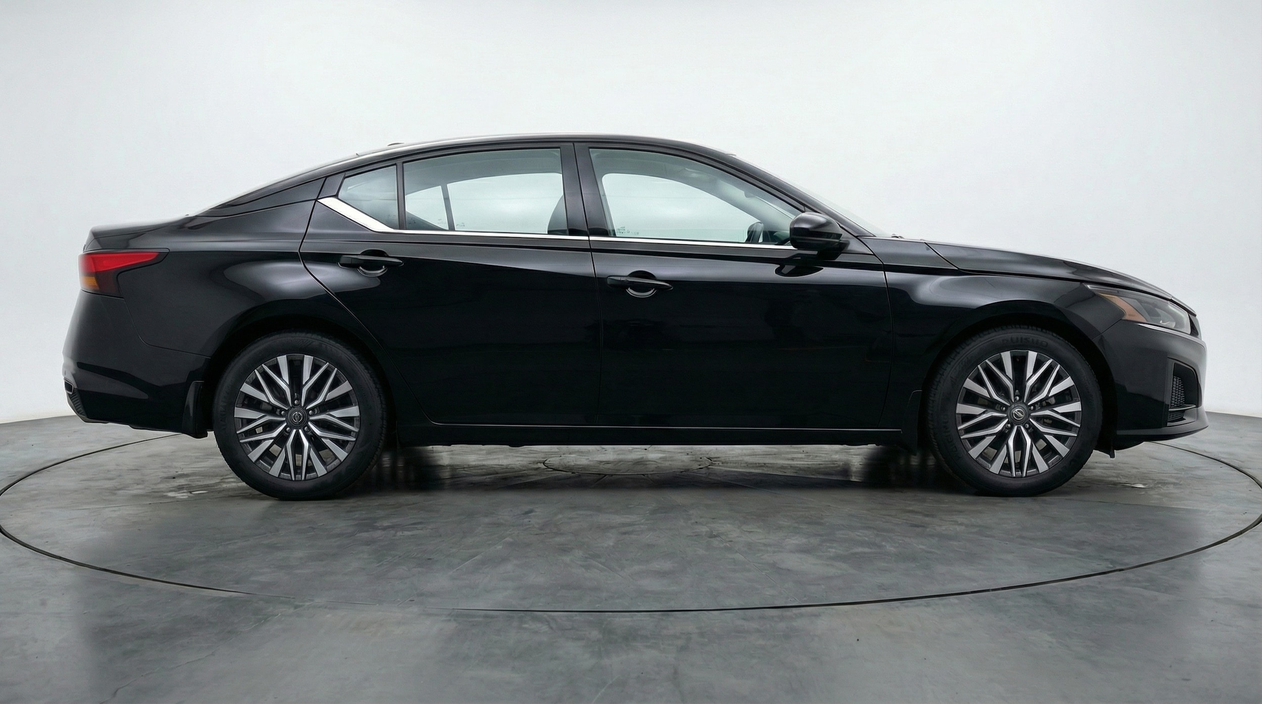 Thumbnail: 2025 Nissan Altima - 8