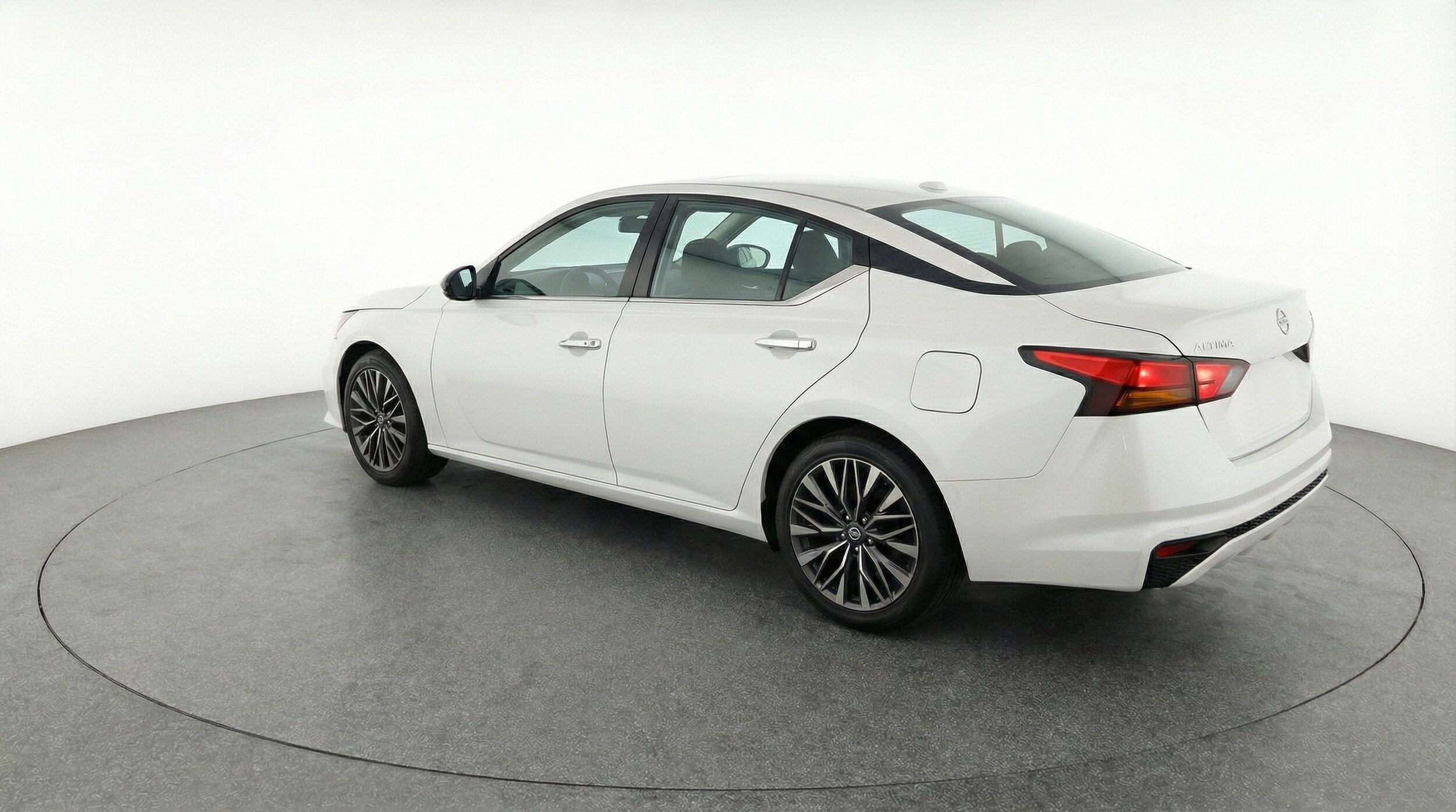 Thumbnail: 2025 Nissan Altima - 5