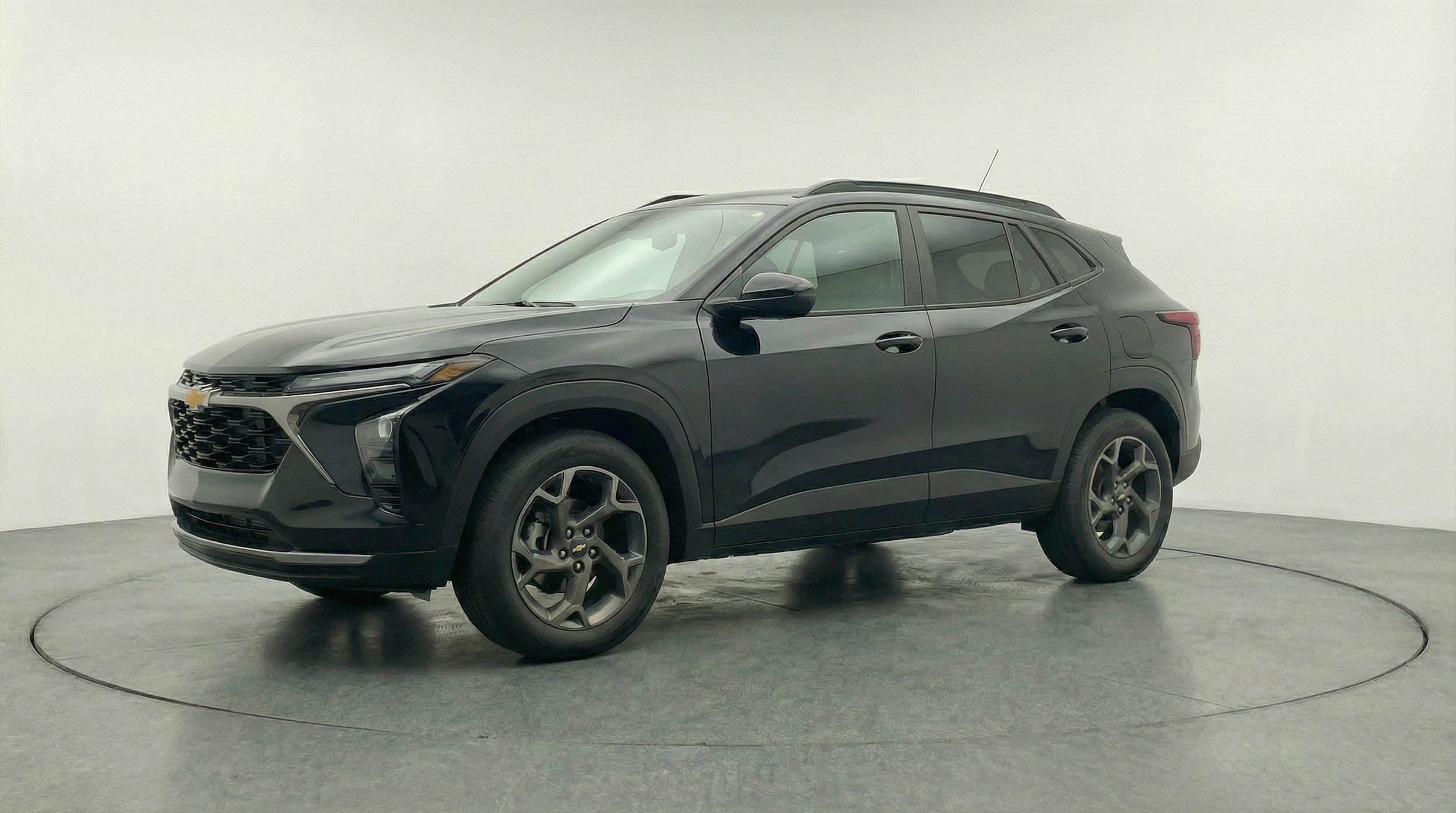 Thumbnail: 2025 Chevrolet Trax - 3
