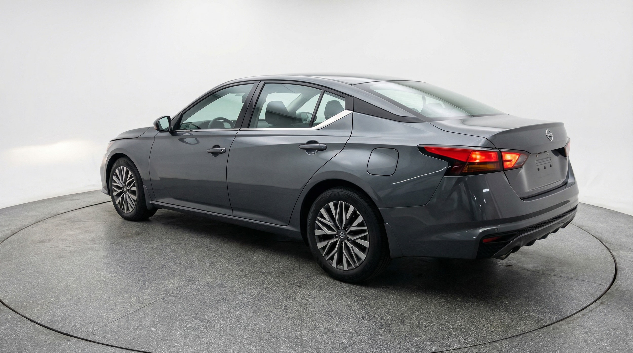 Thumbnail: 2025 Nissan Altima - 5