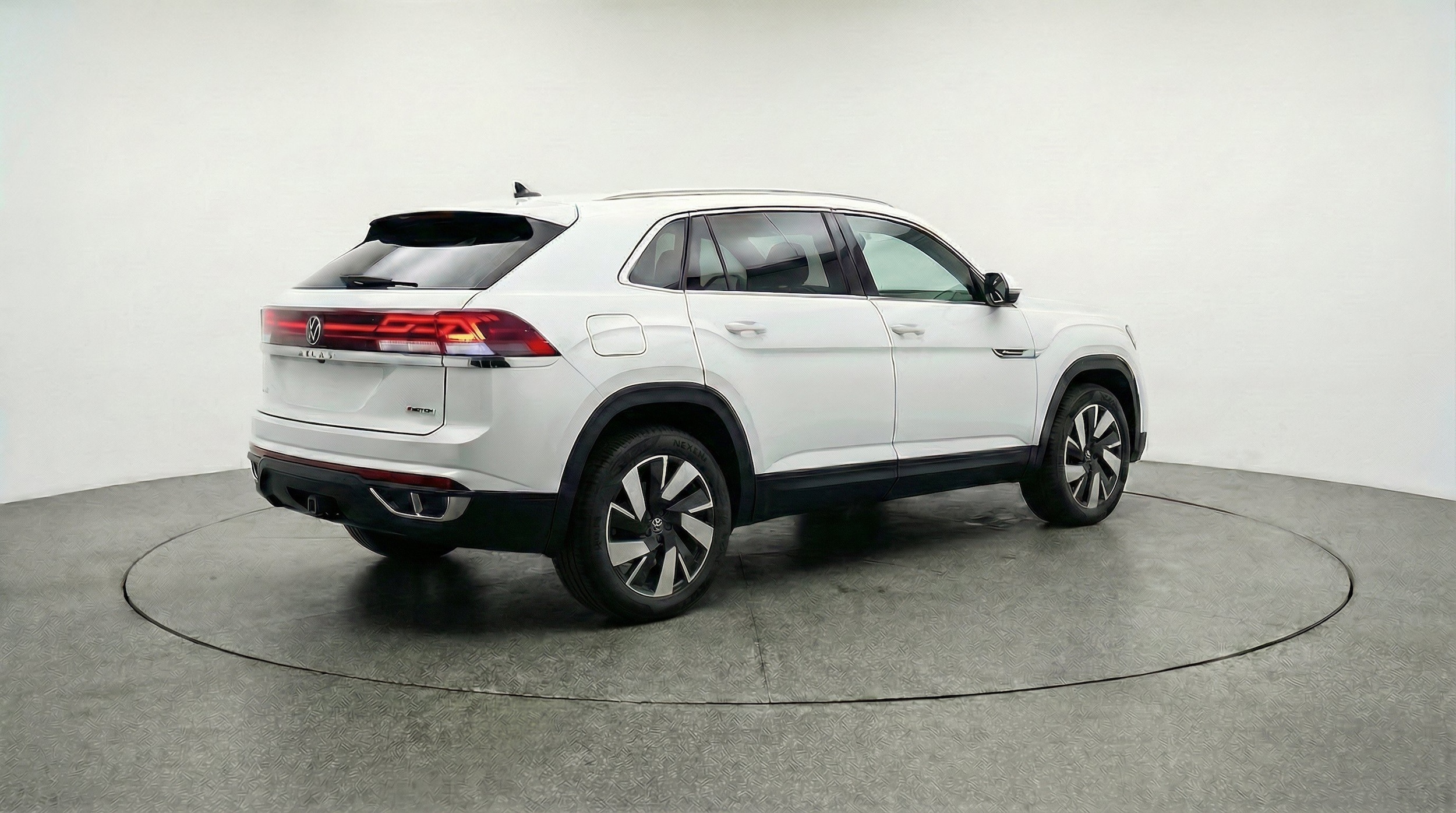 Thumbnail: 2026 Volkswagen Atlas - 9