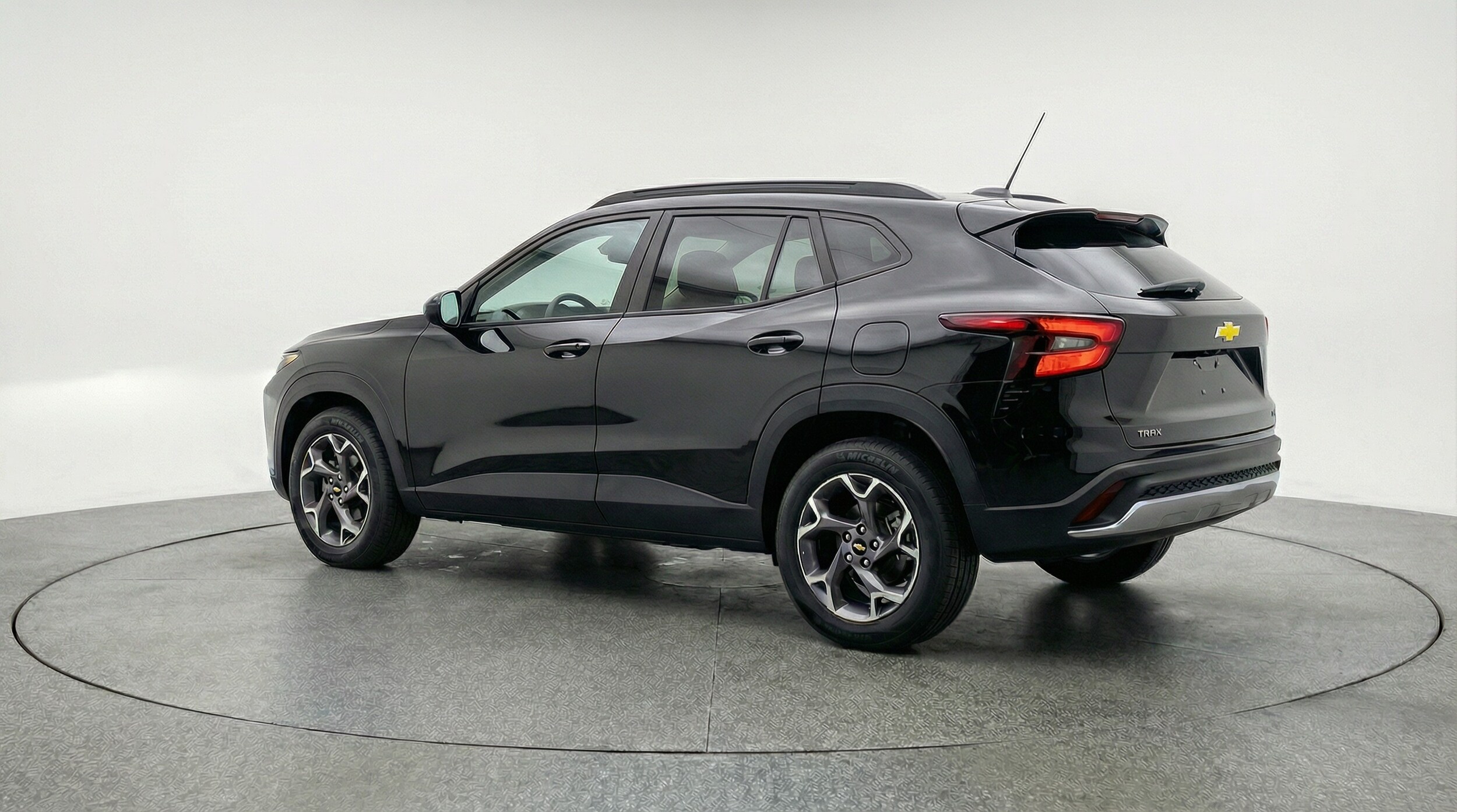 Thumbnail: 2025 Chevrolet Trax - 5