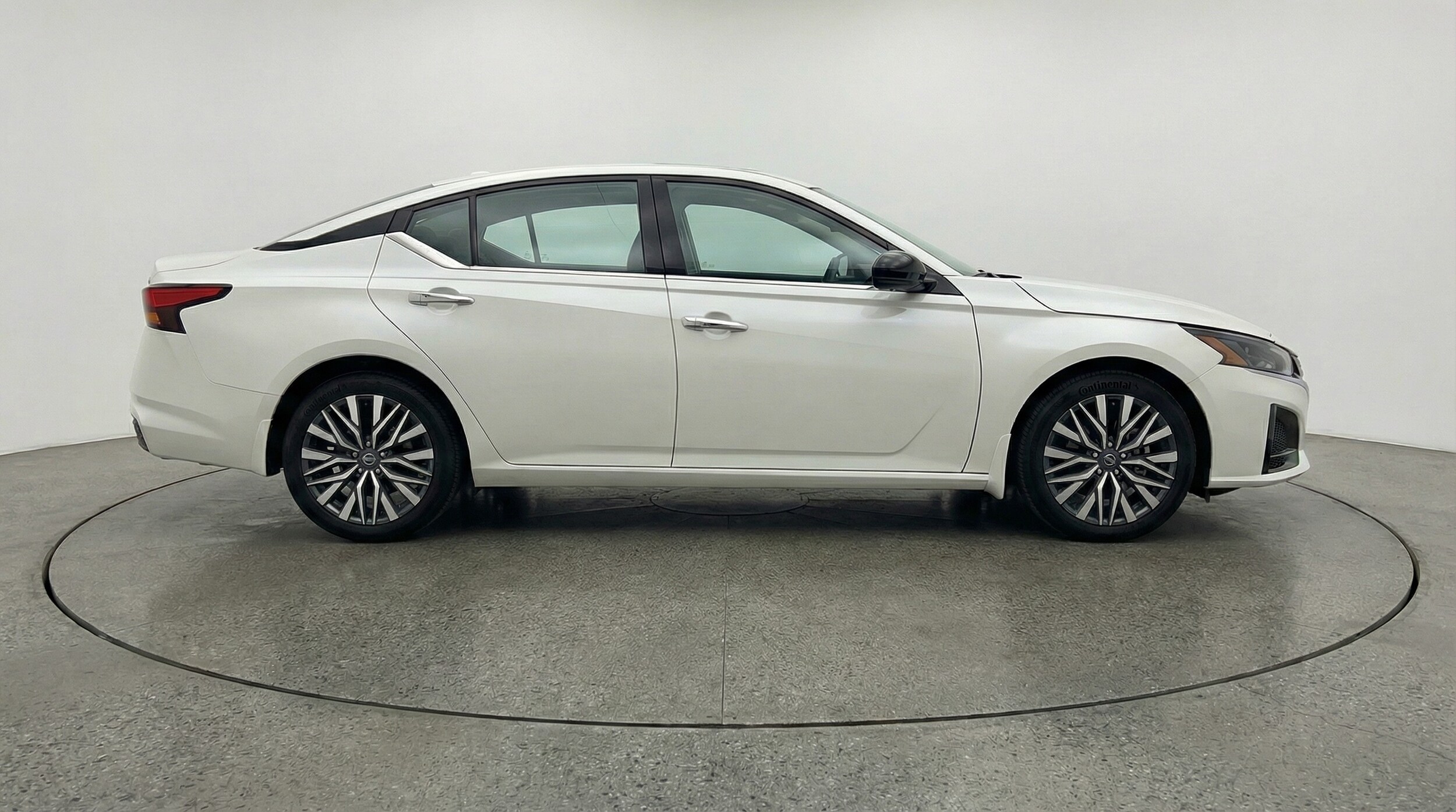 Thumbnail: 2025 Nissan Altima - 8