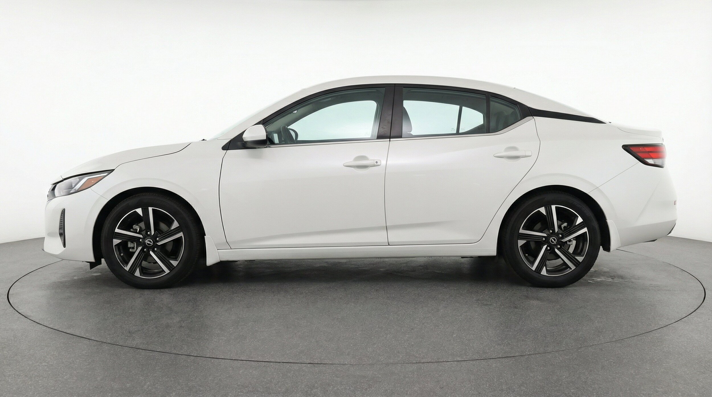 Thumbnail: 2025 Nissan Sentra - 5
