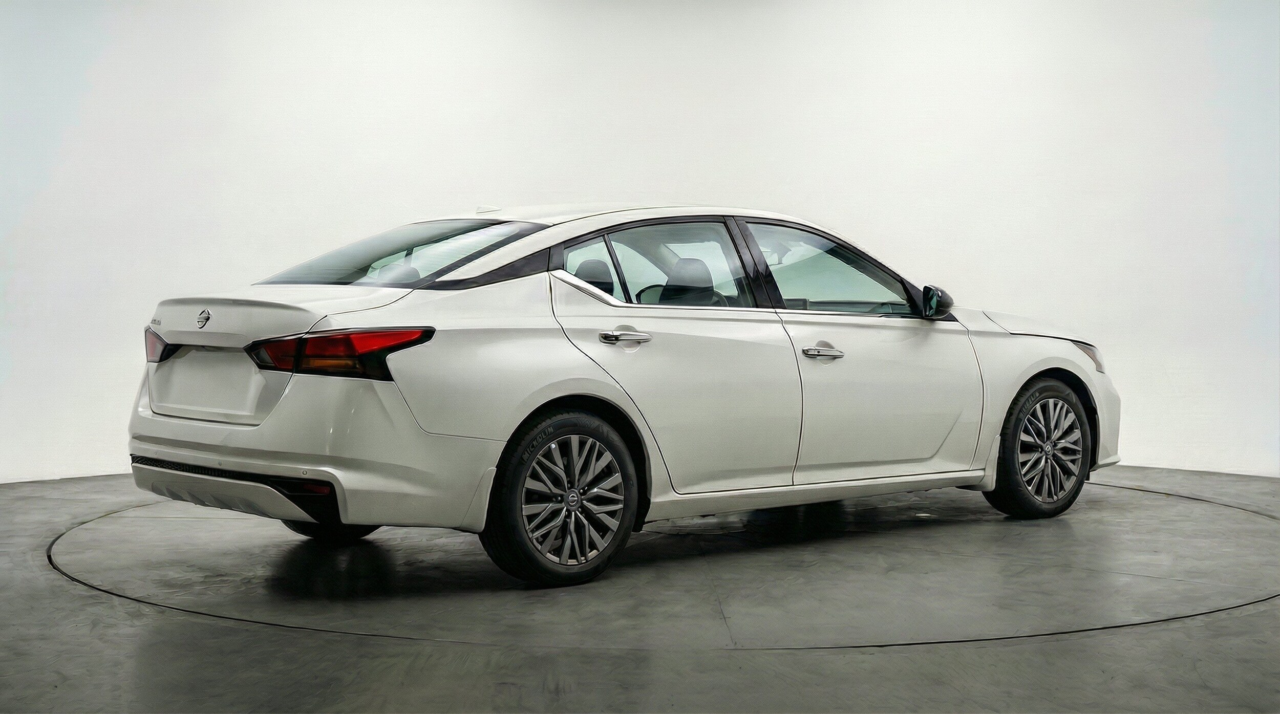 Thumbnail: 2025 Nissan Altima - 9
