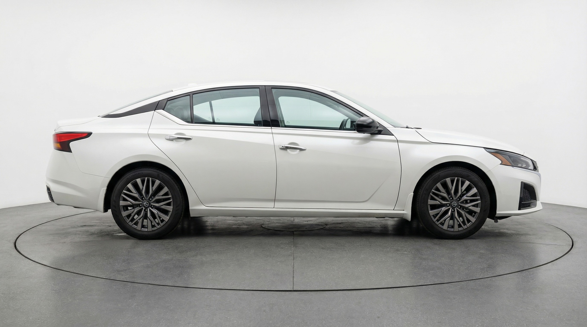 Thumbnail: 2025 Nissan Altima - 8