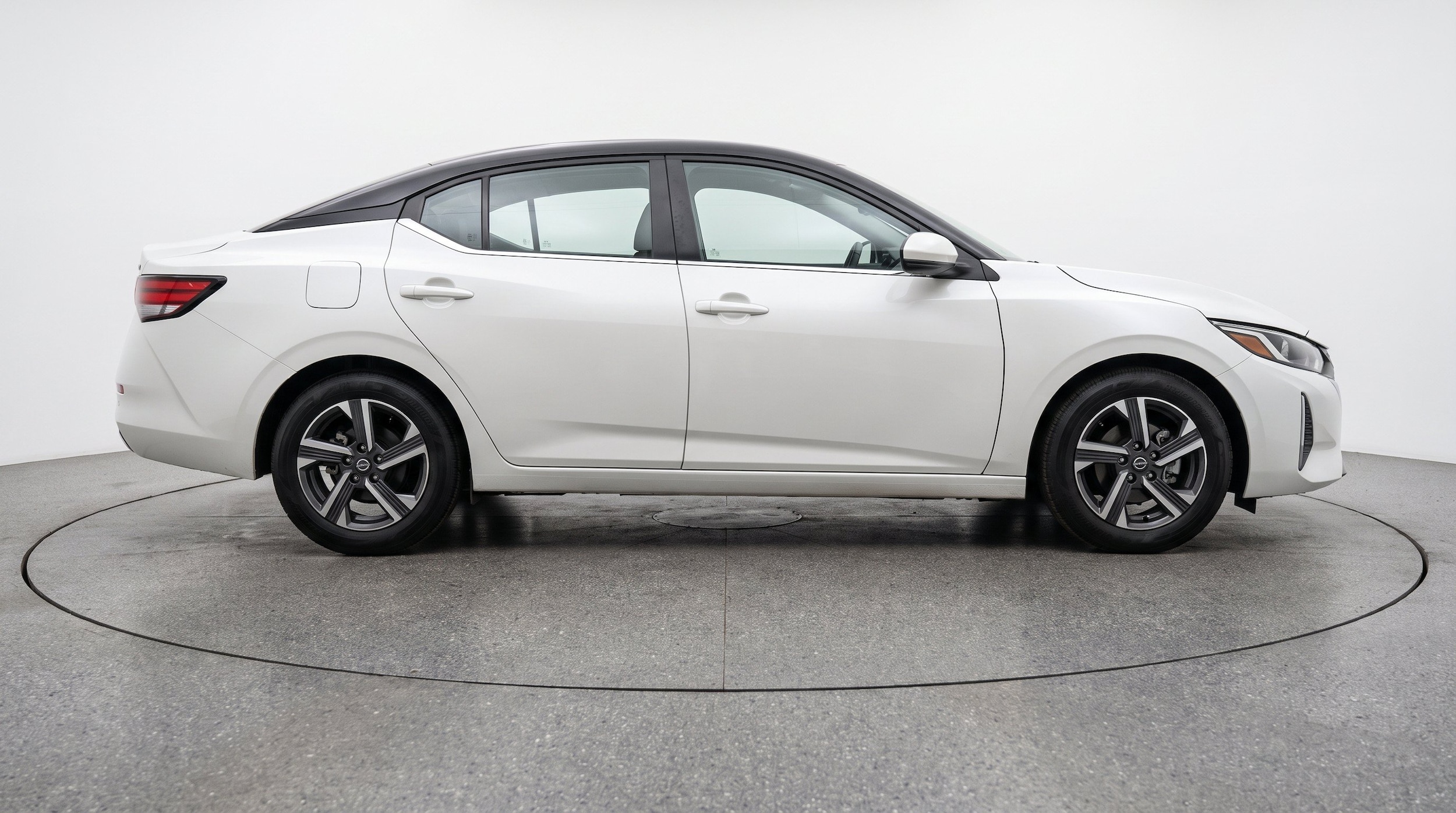 Thumbnail: 2025 Nissan Sentra - 11