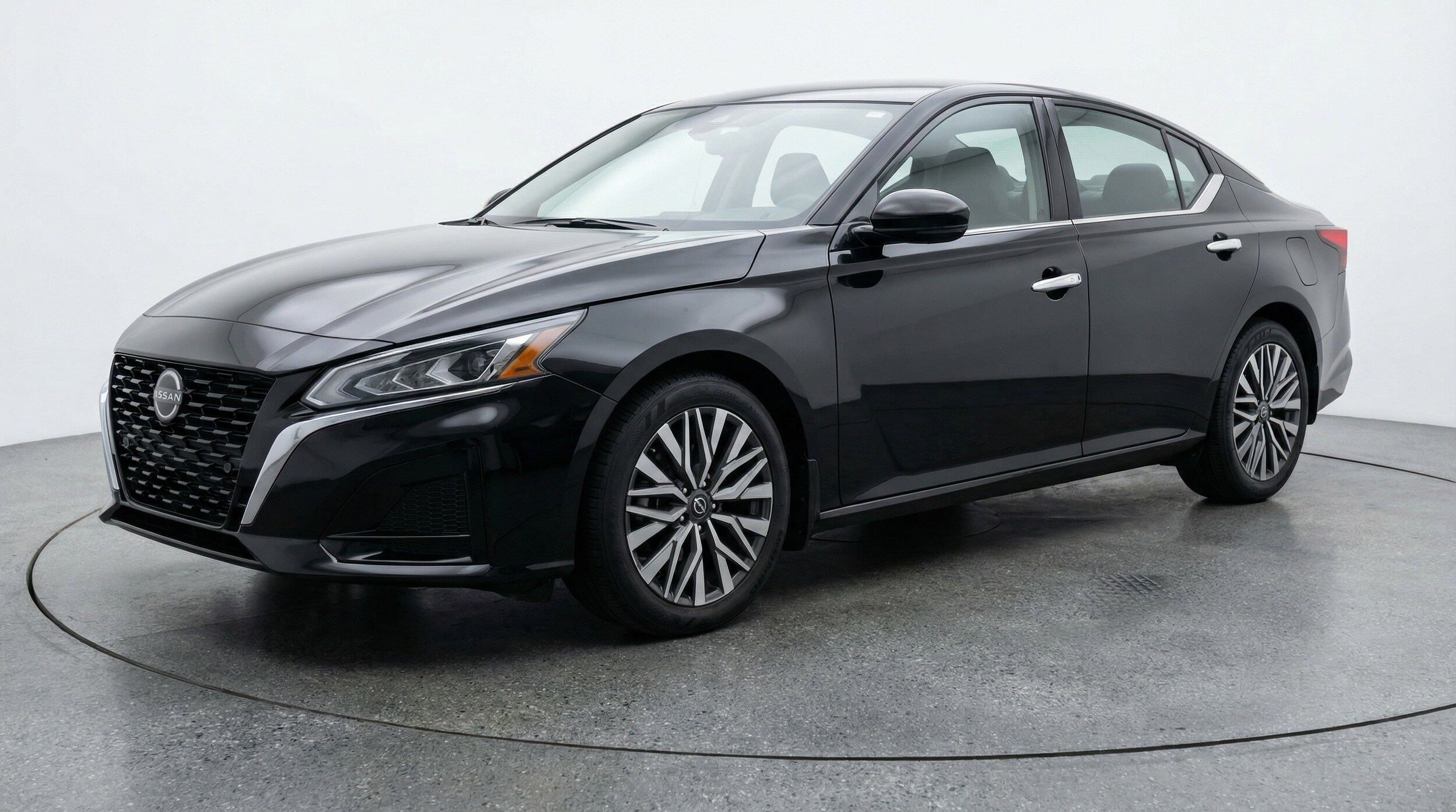 Thumbnail: 2025 Nissan Altima - 3