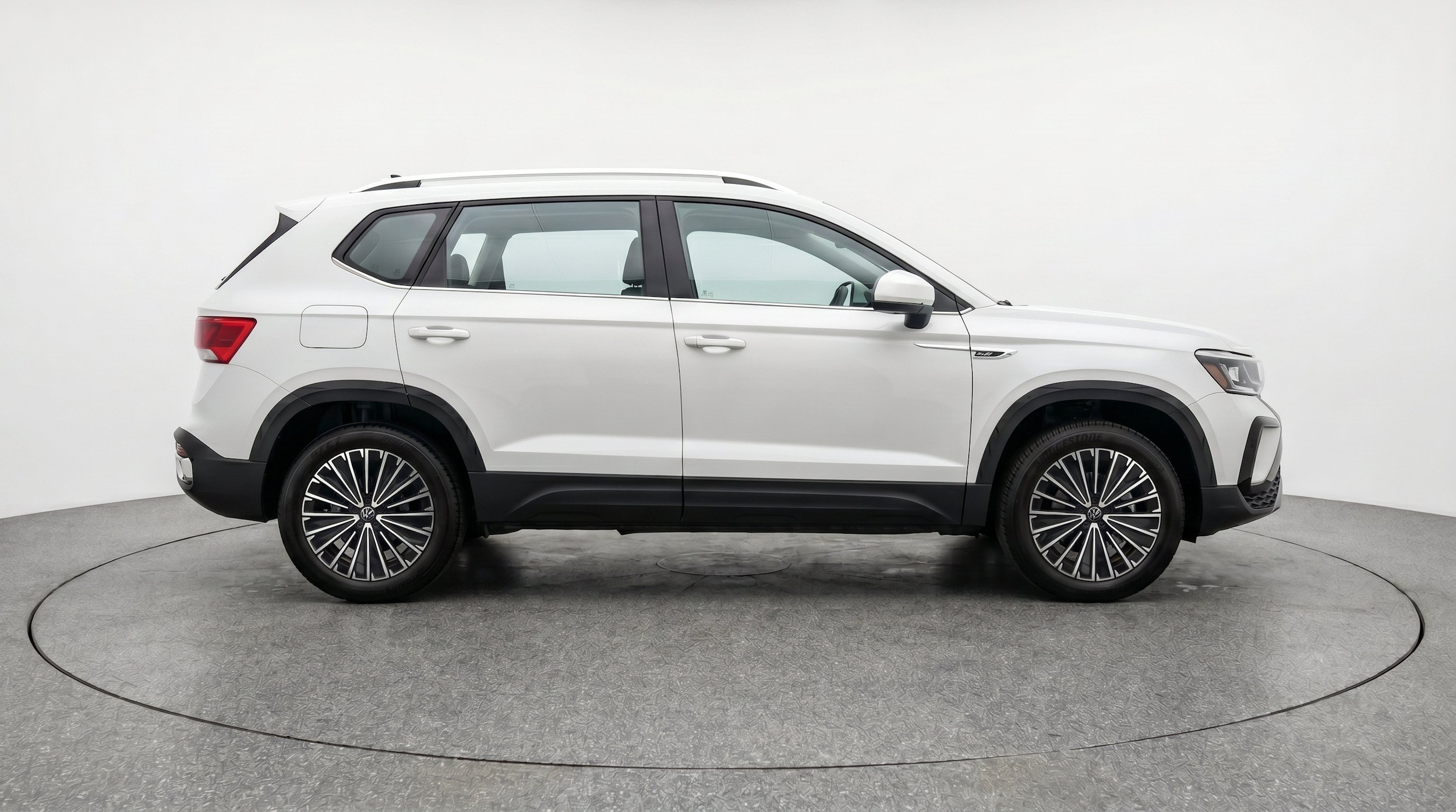 Thumbnail: 2026 Volkswagen Taos - 11