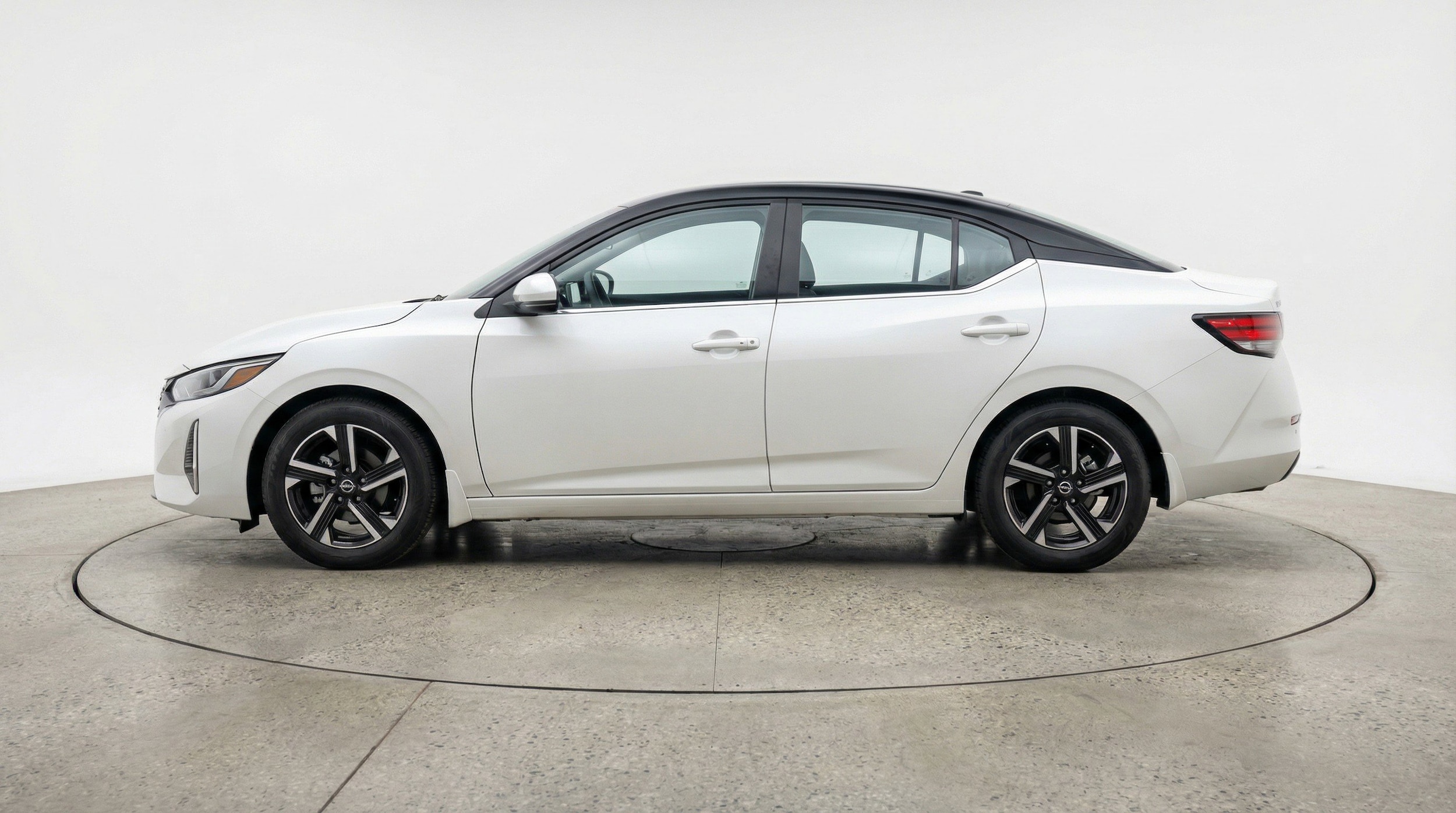 Thumbnail: 2025 Nissan Sentra - 5