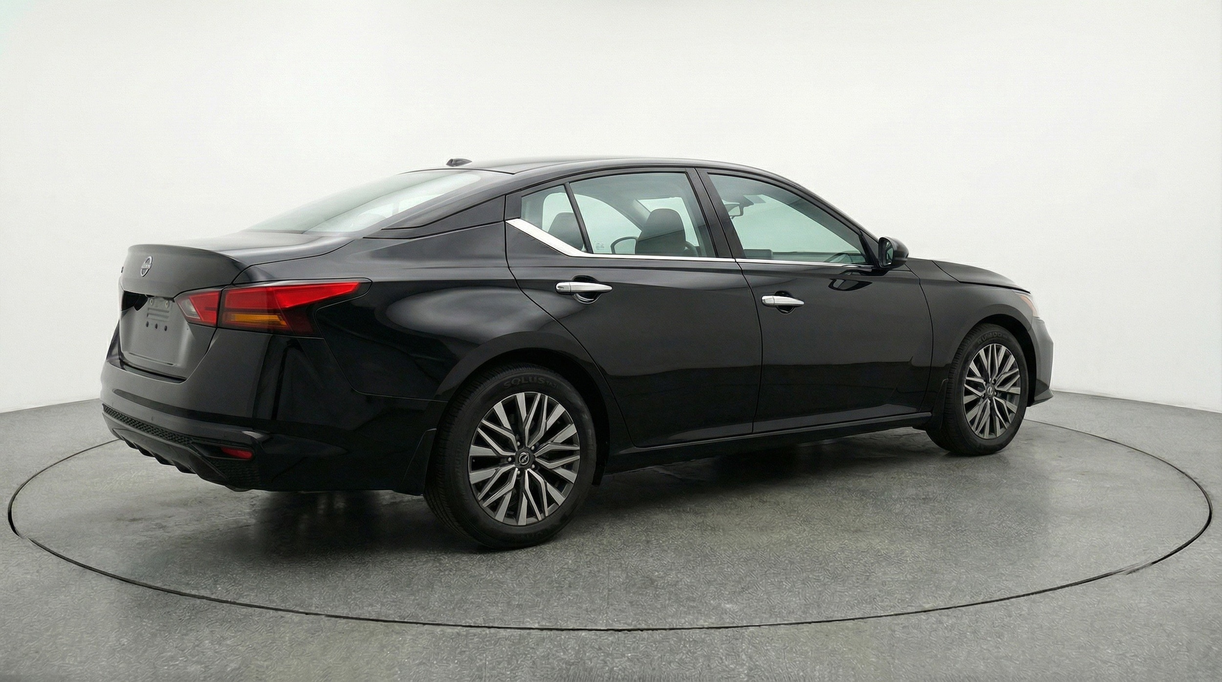 Thumbnail: 2025 Nissan Altima - 9