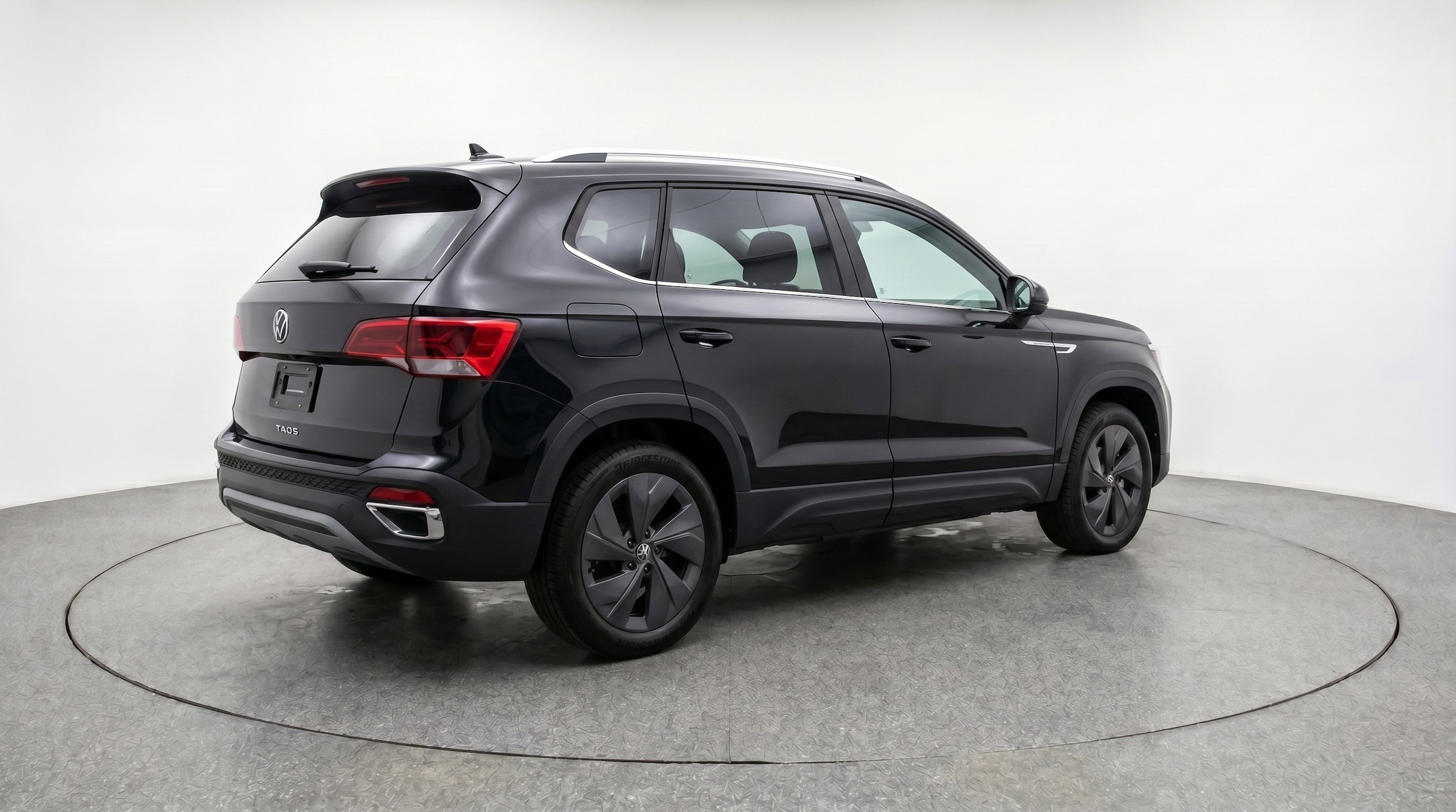 Thumbnail: 2025 Volkswagen Taos - 9