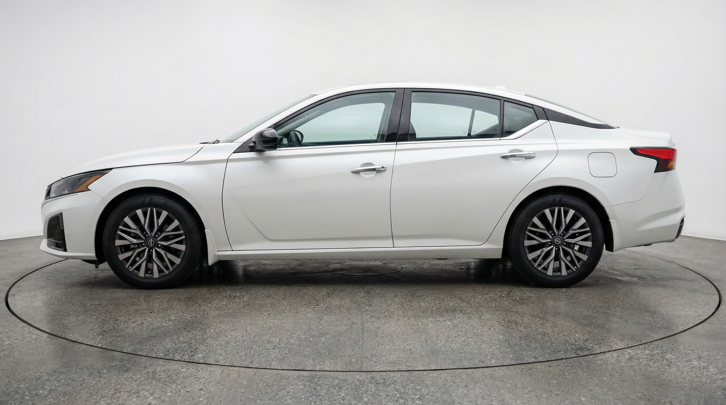 Thumbnail: 2025 Nissan Altima - 4