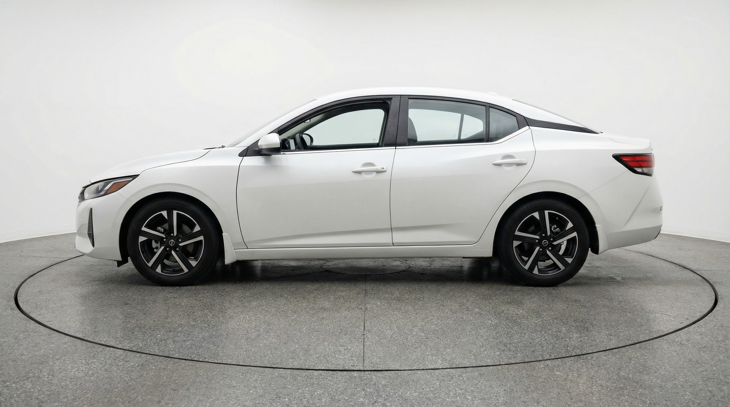 Thumbnail: 2025 Nissan Sentra - 5