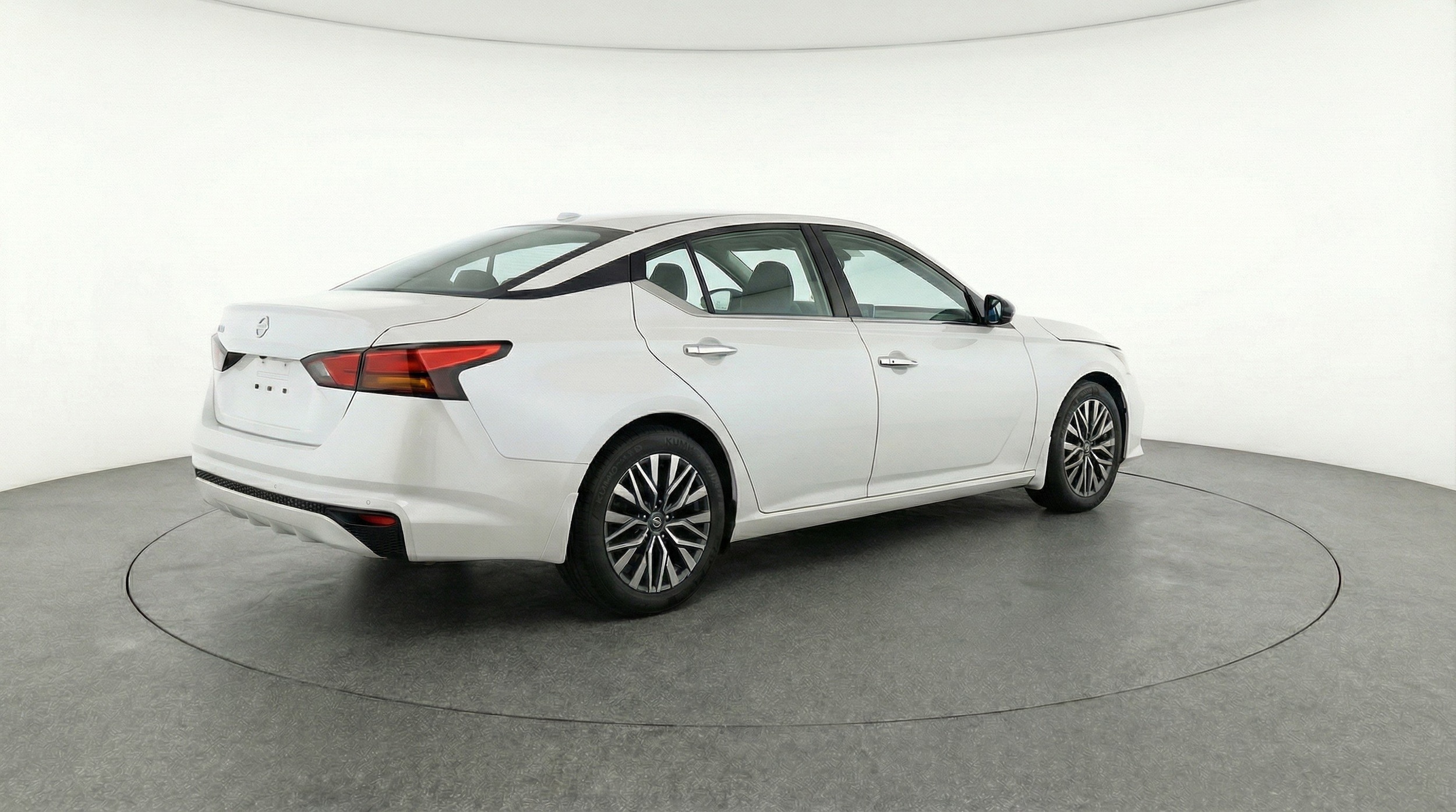 Thumbnail: 2025 Nissan Altima - 9