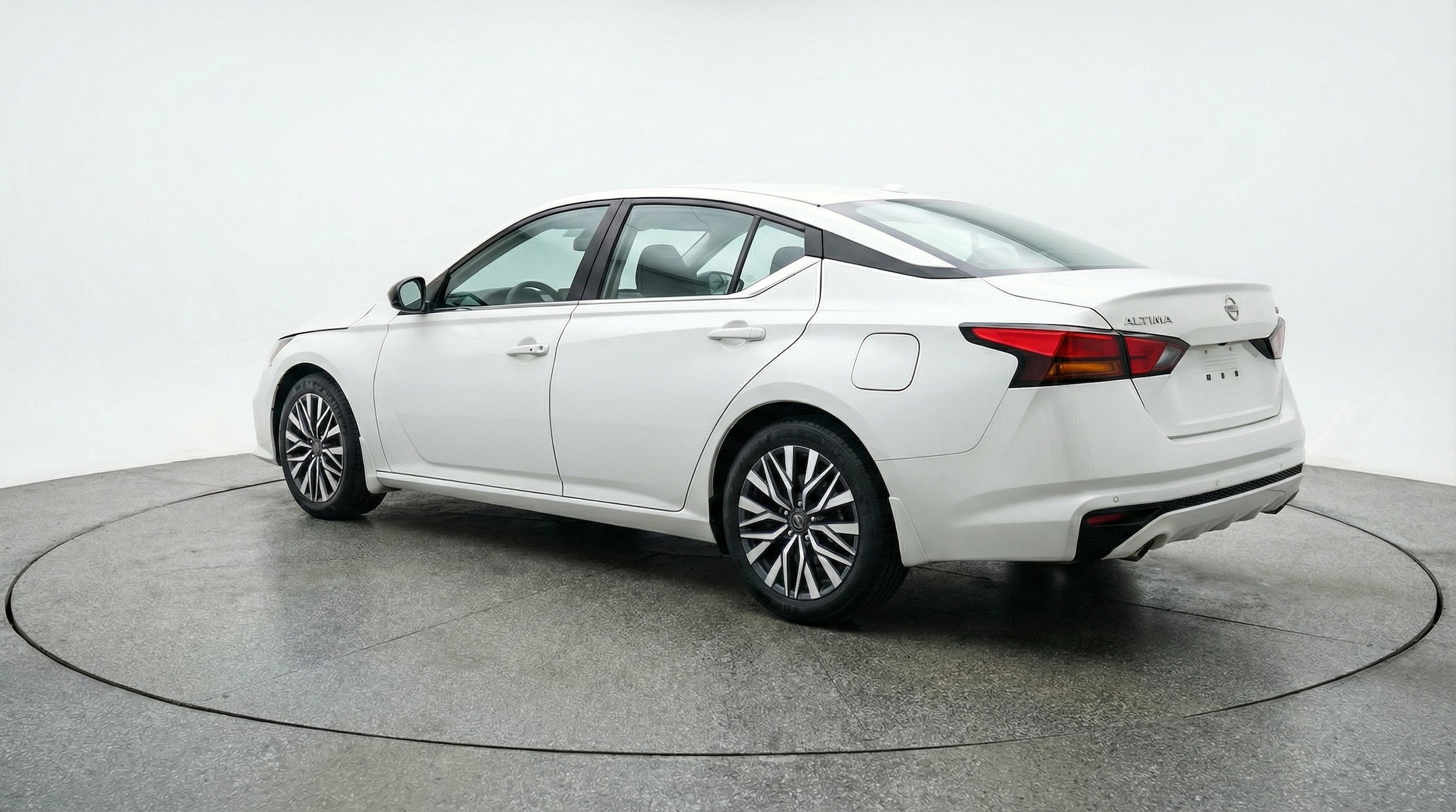 Thumbnail: 2025 Nissan Altima - 5