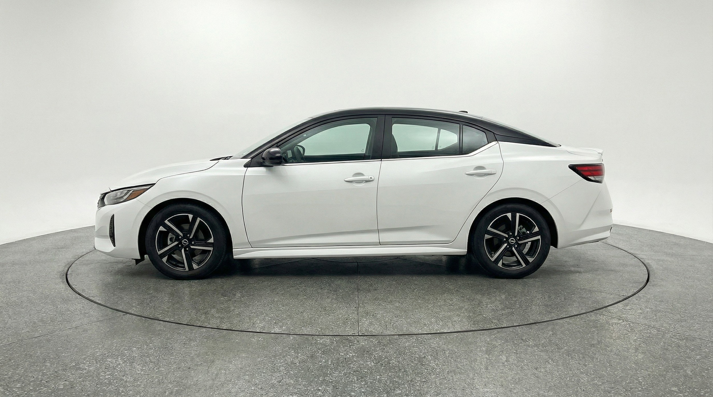 Thumbnail: 2025 Nissan Sentra - 5
