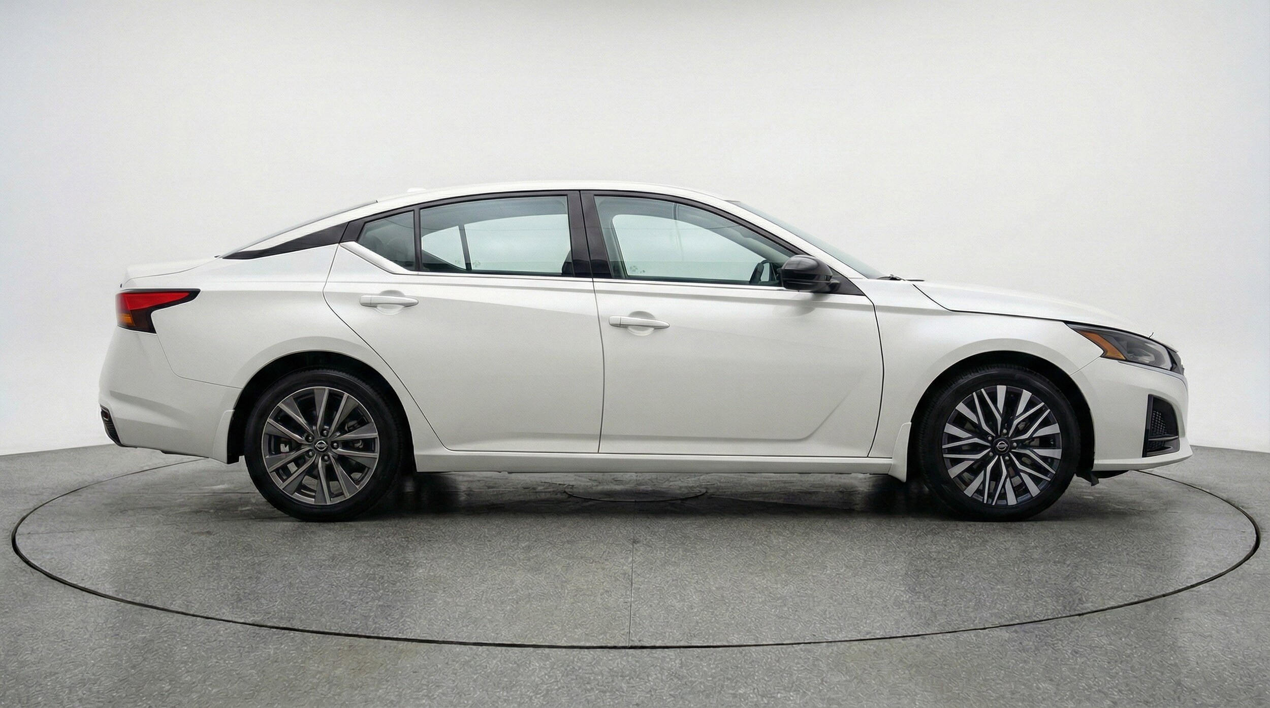 Thumbnail: 2025 Nissan Altima - 11