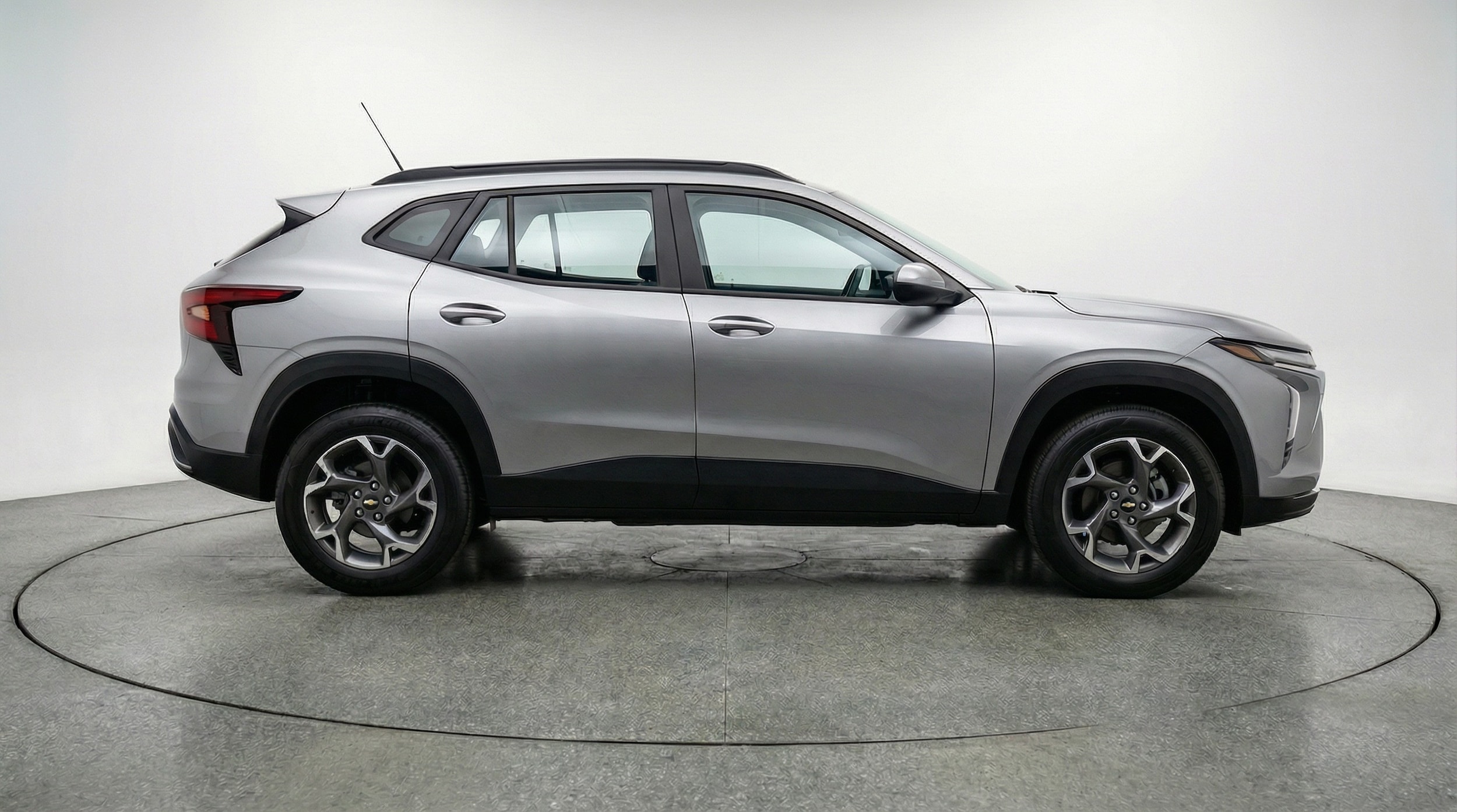 Thumbnail: 2025 Chevrolet Trax - 8