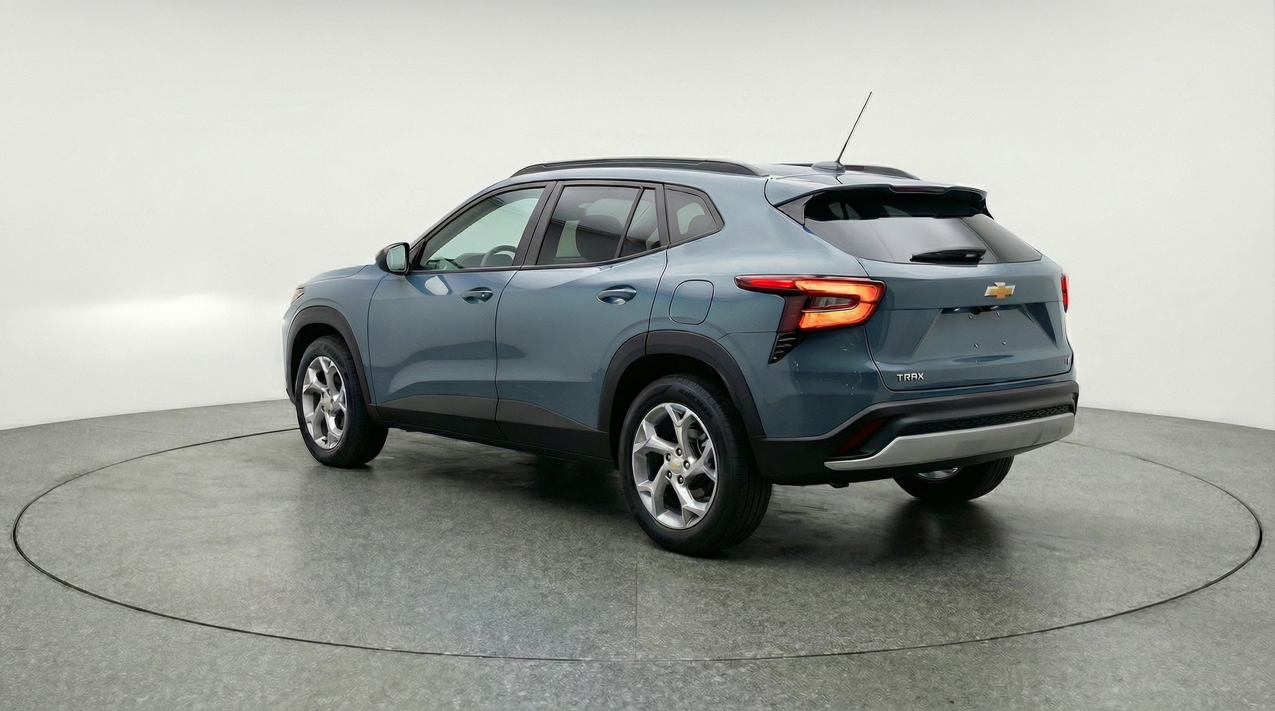 Thumbnail: 2025 Chevrolet Trax - 5