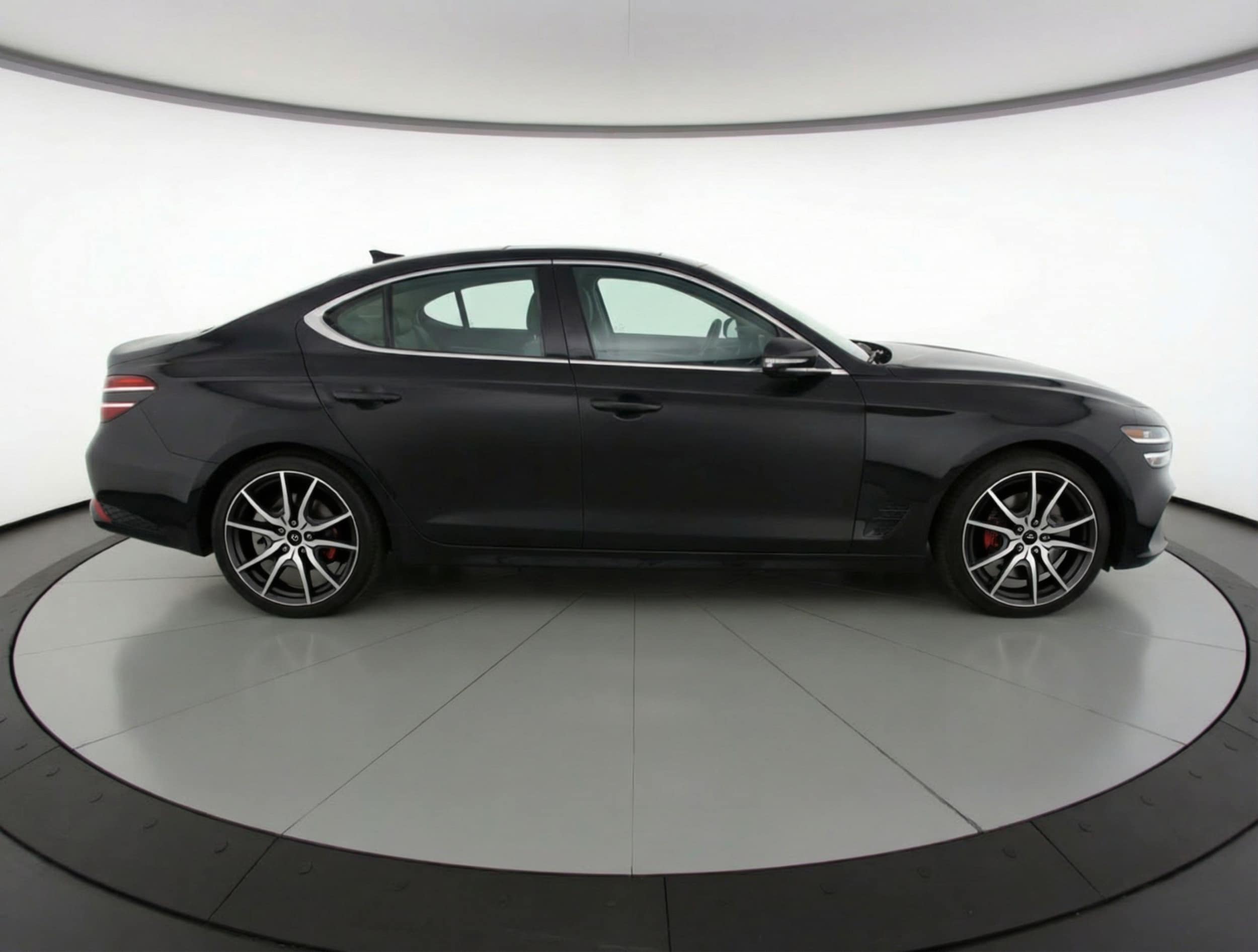 Thumbnail: 2025 Genesis G70 - 8