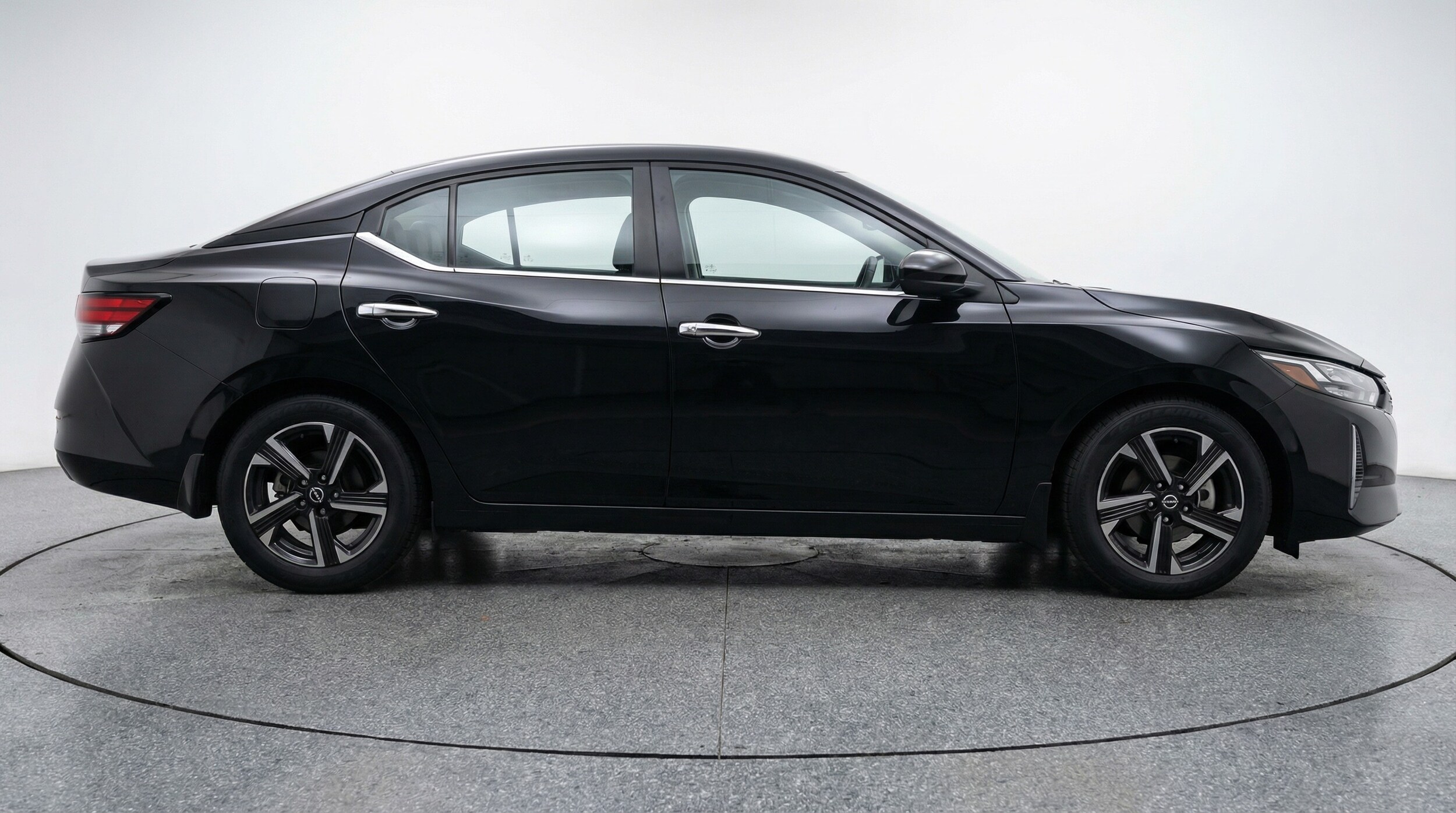 Thumbnail: 2025 Nissan Sentra - 8