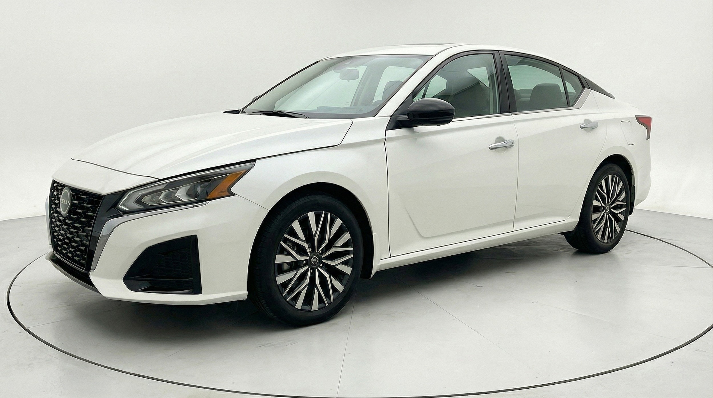 Thumbnail: 2025 Nissan Altima - 3