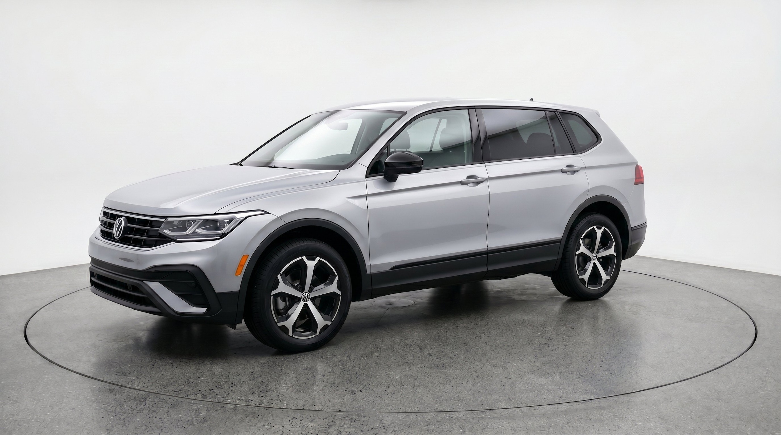 Thumbnail: 2026 Volkswagen Tiguan - 3