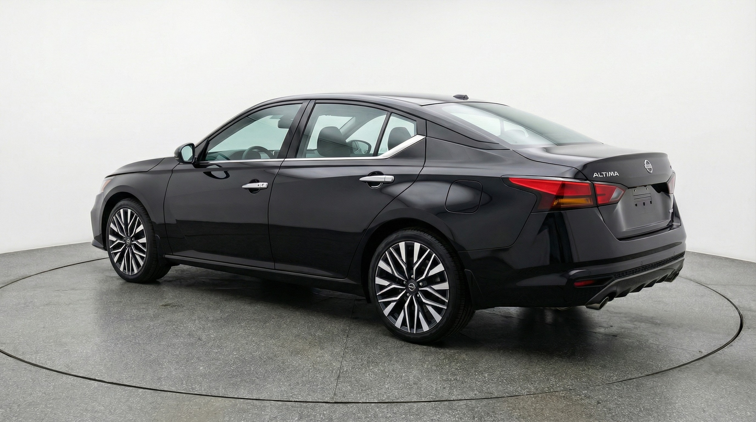 Thumbnail: 2025 Nissan Altima - 5