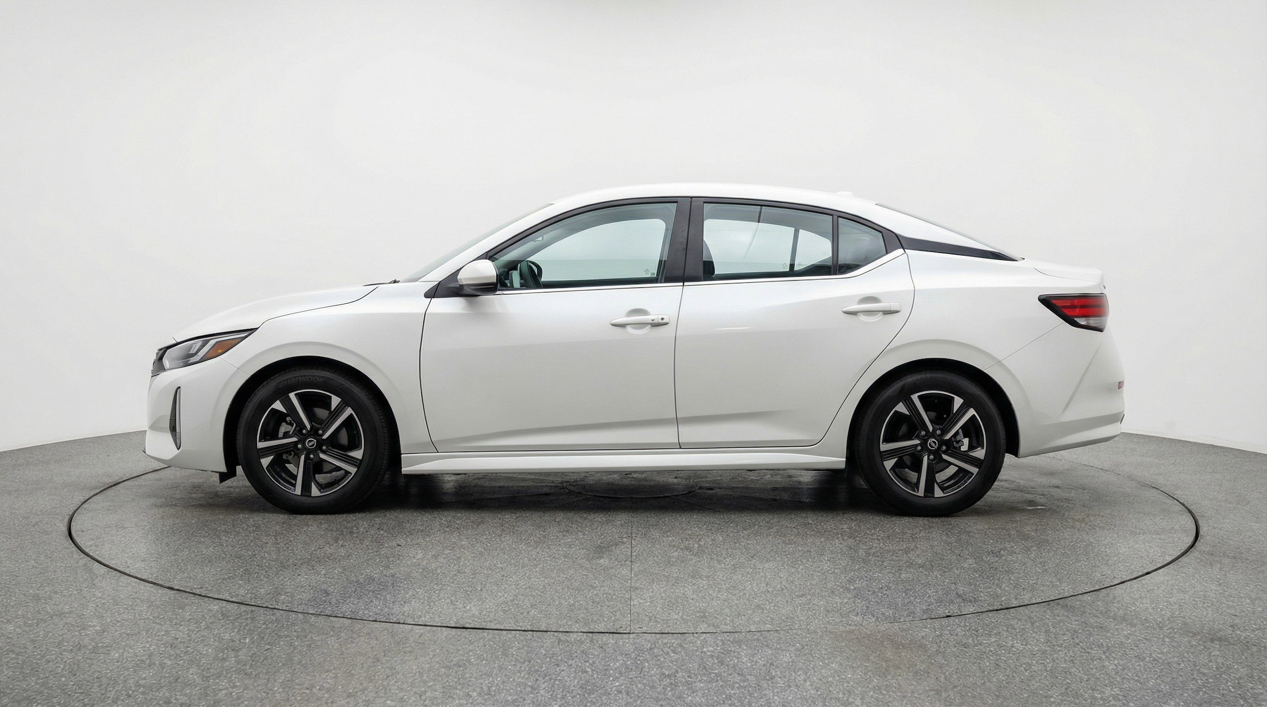 Thumbnail: 2025 Nissan Sentra - 5