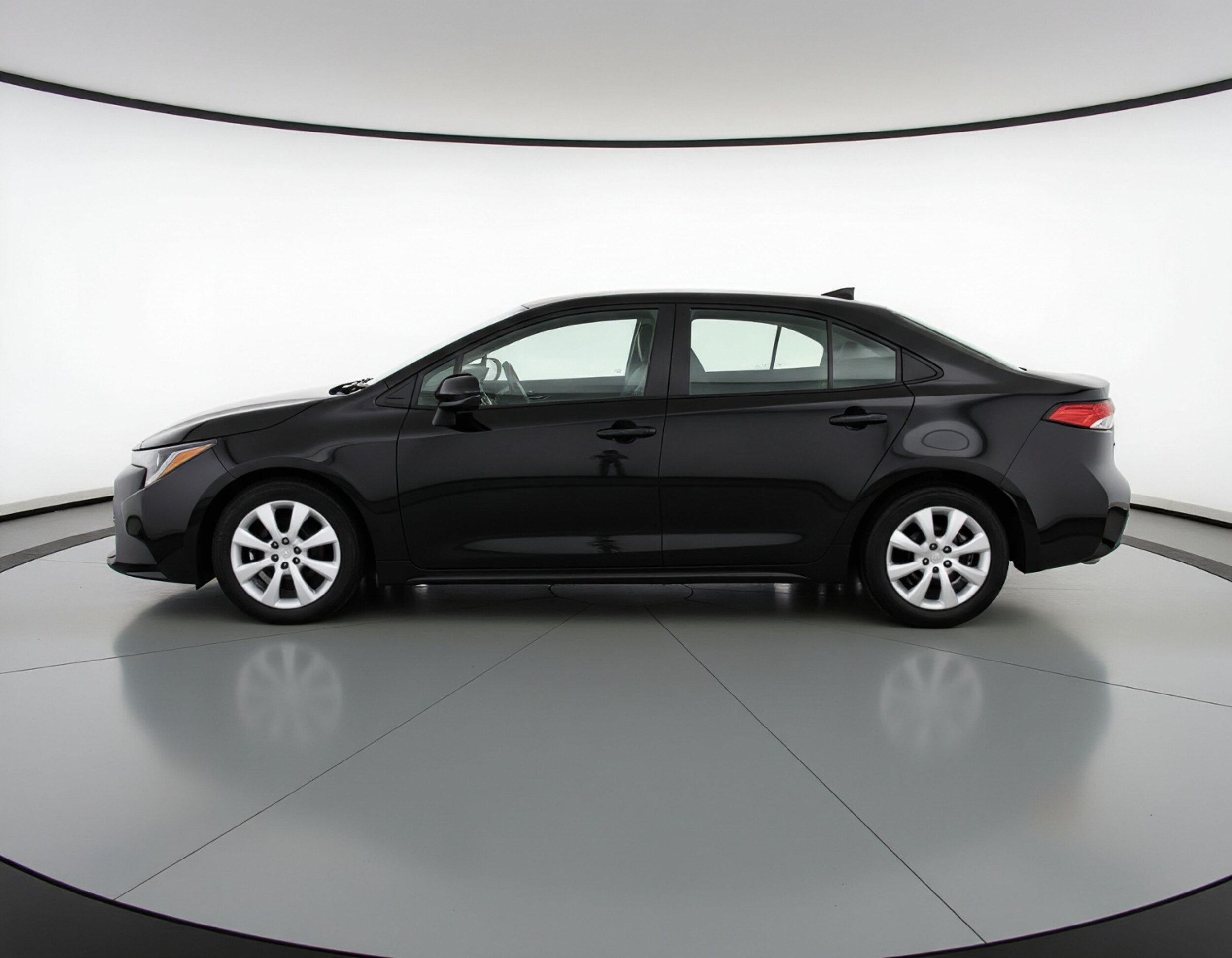 Thumbnail: 2025 Toyota Corolla - 4