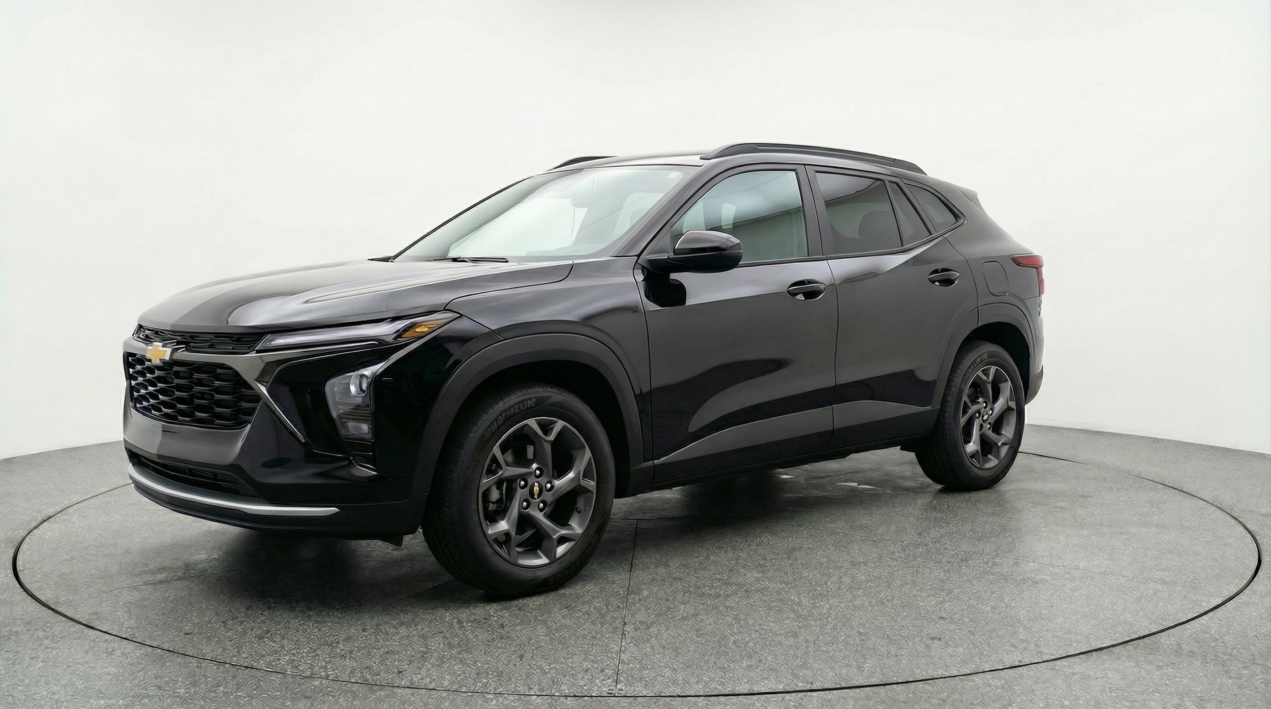 Thumbnail: 2025 Chevrolet Trax - 3