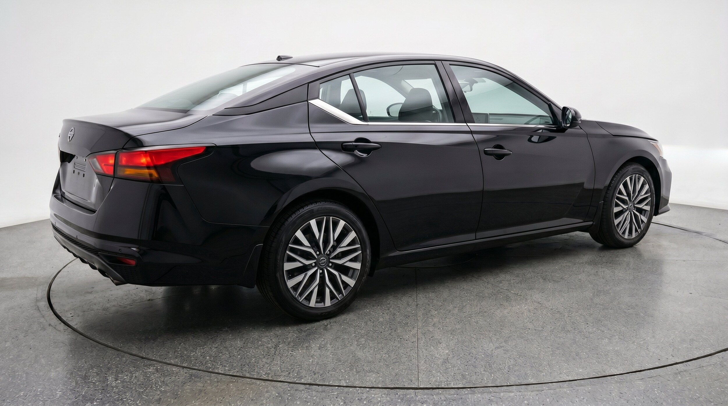 Thumbnail: 2025 Nissan Altima - 9